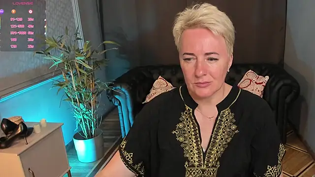 Snapshot of Nika_Smit chatting on July 2026 09:05:02 AM Nika Smit online show from July 2026 09:05:02 AM