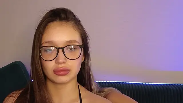 Snapshot of Megan_Kira chatting on February 2025 06:06:01 AM Megan Kira online show from February 2025 06:06:01 AM