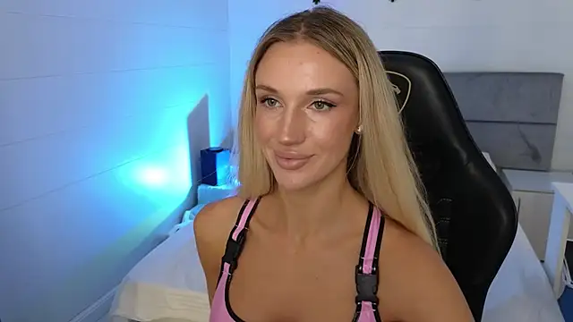 Megan Kira online show from June 2026 07:58:01 AM