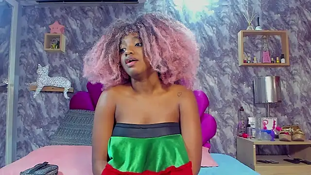 EMMAPARISS online show from October 2025 11:54:02 AM