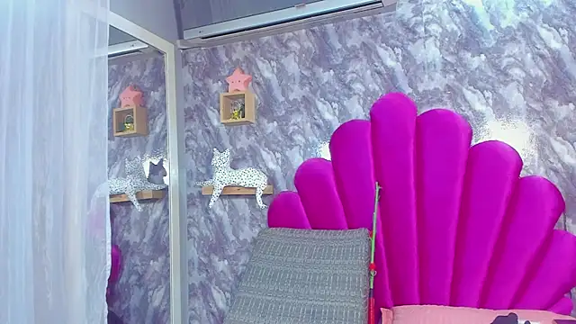 EMMAPARISS online show from November 2025 11:45:01 AM