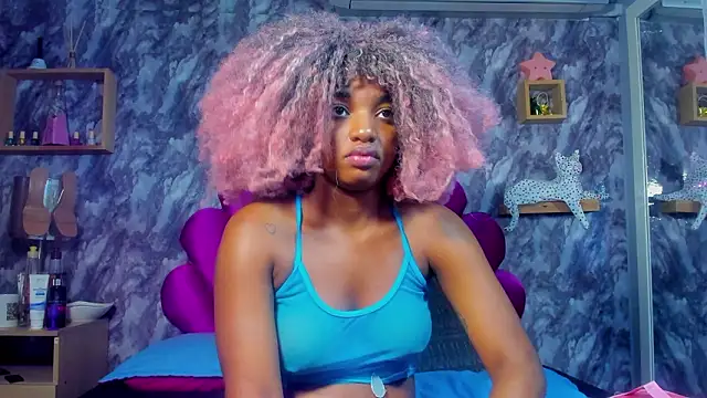 EMMAPARISS online show from February 2026 12:01:02 PM