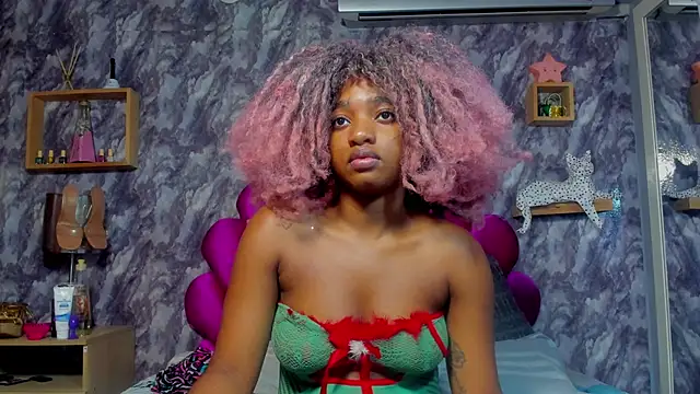 EMMAPARISS online show from March 2026 12:43:02 PM