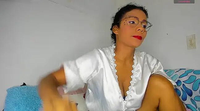 Nenita Hot  online show from March 2025 09:37:01 PM