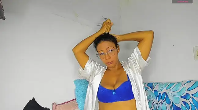 Nenita Hot  online show from March 2025 03:48:01 AM