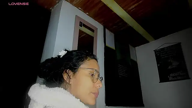 Nenita Hot  online show from September 2025 01:44:01 AM