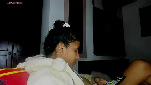 Nenita Hot  online show from October 2025 04:09:02 AM