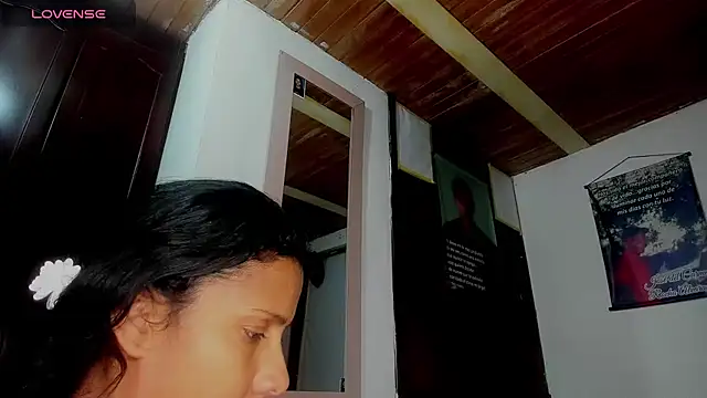 Nenita Hot  online show from October 2025 09:56:01 PM