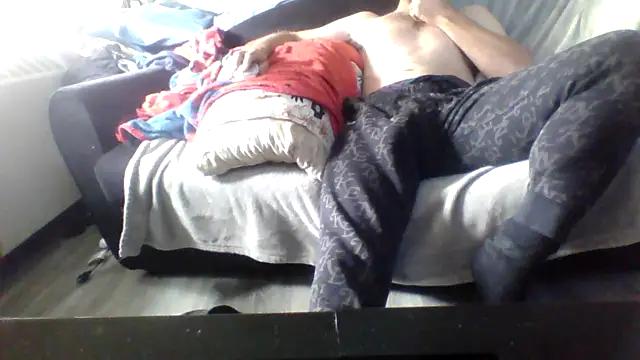 maccdaddy87 online show from September 2025 04:42:02 PM