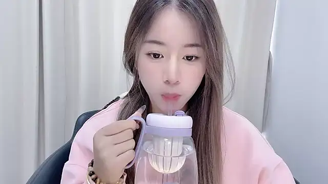 Snapshot of chloe-01 chatting on December 2024 04:34:02 AM chloe-01 online show from December 2024 04:34:02 AM