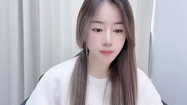 Snapshot of chloe-01 chatting on December 2024 04:23:02 AM chloe-01 online show from December 2024 04:23:02 AM