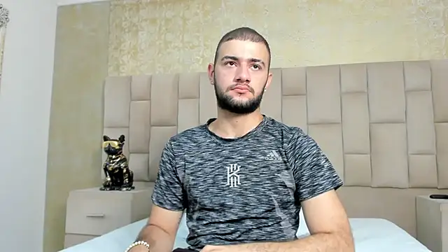 MaximusDick1  online show from November 2025 04:23:02 AM