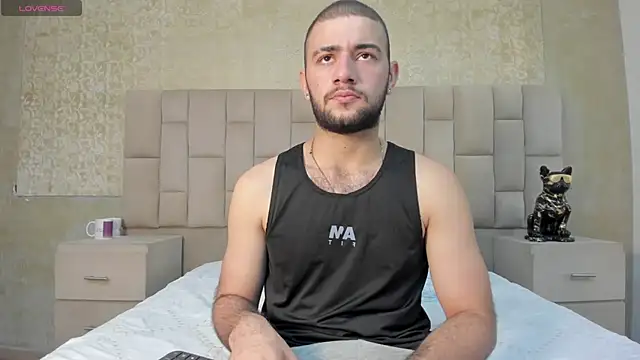 MaximusDick1  online show from November 2025 04:12:01 AM