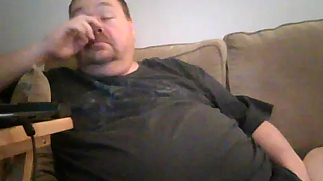 Snapshot of hitman_35 chatting on April 2026 04:59:01 AM hitman 35 online show from April 2026 04:59:01 AM
