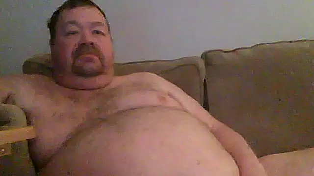Snapshot of hitman_35 chatting on April 2026 04:38:01 AM hitman 35 online show from April 2026 04:38:01 AM