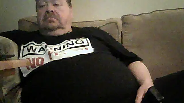 Snapshot of hitman_35 chatting on May 2026 04:30:01 AM hitman 35 online show from May 2026 04:30:01 AM