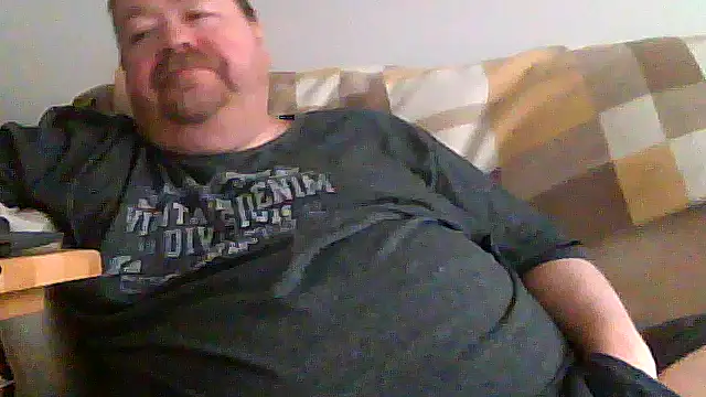 Snapshot of hitman_35 chatting on May 2026 02:00:01 PM hitman 35 online show from May 2026 02:00:01 PM