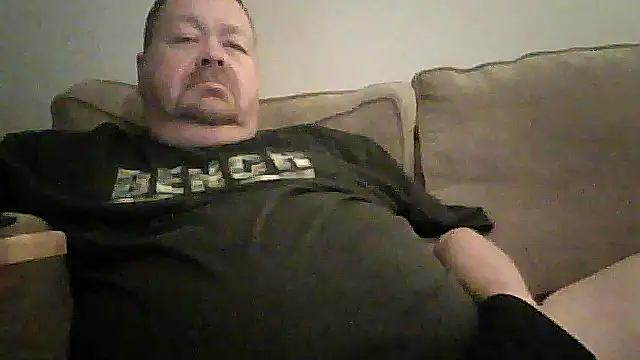 Snapshot of hitman_35 chatting on May 2026 06:10:02 AM hitman 35 online show from May 2026 06:10:02 AM