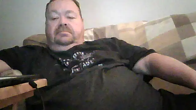 Snapshot of hitman_35 chatting on June 2026 04:02:02 AM hitman 35 online show from June 2026 04:02:02 AM
