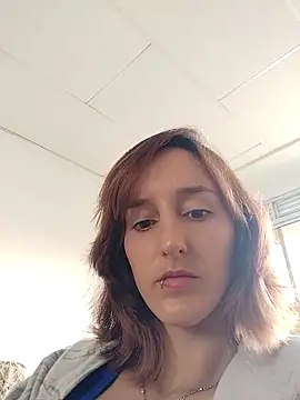 Ambar Roux  online show from November 2025 03:35:01 PM