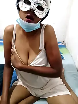 Snapshot of Amaaya_Baby chatting on March 2025 02:04:02 AM Amaaya Baby online show from March 2025 02:04:02 AM