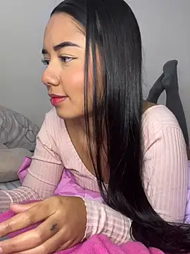 Snapshot of _Luana chatting on January 2025 09:02:01 AM Luana online show from January 2025 09:02:01 AM