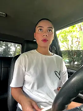  Luana online show from December 2025 05:28:02 PM