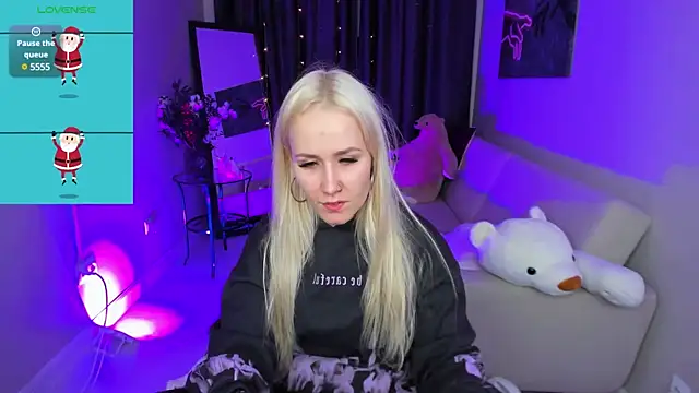 Snapshot of Bunny__of_love chatting on January 2025 01:44:02 PM Bunny of love online show from January 2025 01:44:02 PM