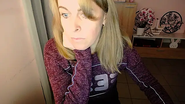 Hot Milady online show from December 2024 07:31:01 AM