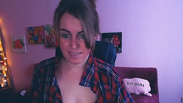 Hot Milady online show from February 2025 08:06:01 AM