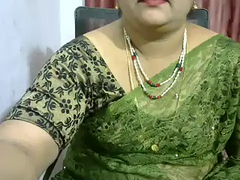 Snapshot of Naughty_Nityaa chatting on January 2025 07:15:02 AM Naughty Nityaa online show from January 2025 07:15:02 AM