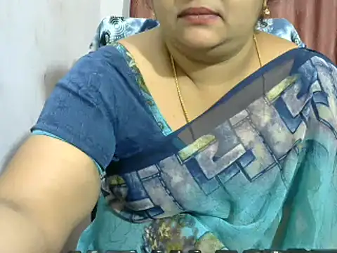 Snapshot of Naughty_Nityaa chatting on January 2025 05:30:01 PM Naughty Nityaa online show from January 2025 05:30:01 PM
