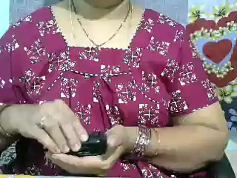 Snapshot of Naughty_Nityaa chatting on March 2025 06:20:02 PM Naughty Nityaa online show from March 2025 06:20:02 PM