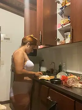 Snapshot of Susi_30 chatting on September 2025 01:17:01 AM Susi 30 online show from September 2025 01:17:01 AM