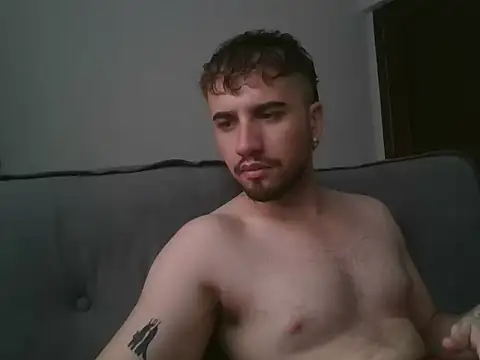 Snapshot of TomAlex chatting on May 2026 01:19:01 PM TomAlex online show from May 2026 01:19:01 PM