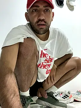 JuanZapata33 online show from December 2024 12:57:02 AM