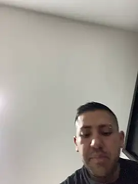 JuanZapata33 online show from February 2025 12:48:02 AM