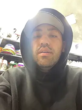 JuanZapata33 online show from February 2026 09:35:01 PM