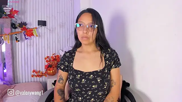 Valery wang online show from October 2025 02:05:01 PM