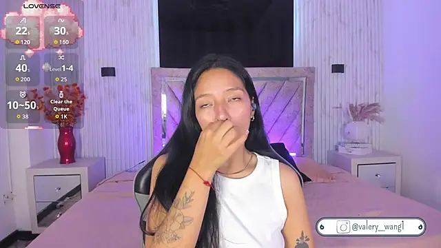 Valery wang online show from November 2025 12:04:01 PM