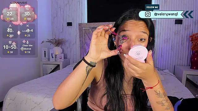 Valery wang online show from December 2025 12:09:01 PM