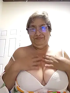 Snapshot of florecita69 chatting on May 2026 09:20:02 PM florecita69 online show from May 2026 09:20:02 PM