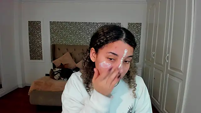 Snapshot of Mayaa_ross chatting on September 2025 02:03:02 AM Mayaa ross online show from September 2025 02:03:02 AM