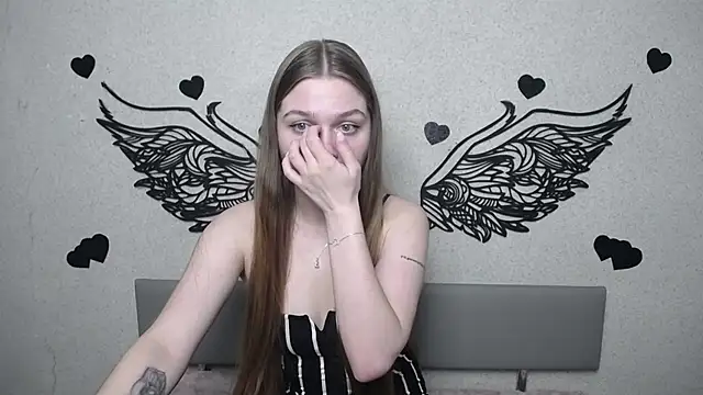 Snapshot of LaraPika chatting on May 2026 05:03:02 AM LaraPika online show from May 2026 05:03:02 AM