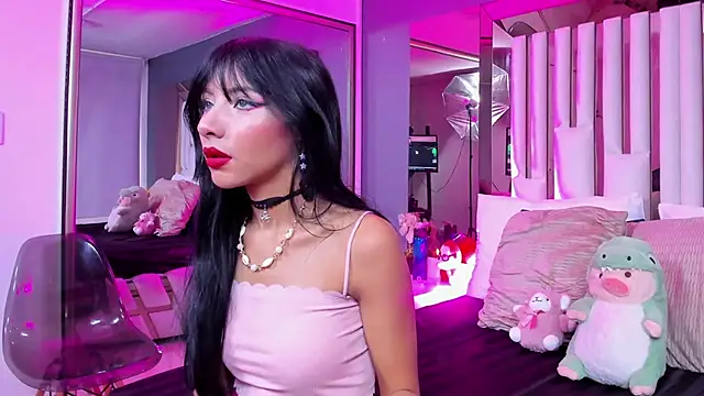 Snapshot of Kitty_Eliffe chatting on March 2025 07:27:02 PM Kitty Eliffe online show from March 2025 07:27:02 PM