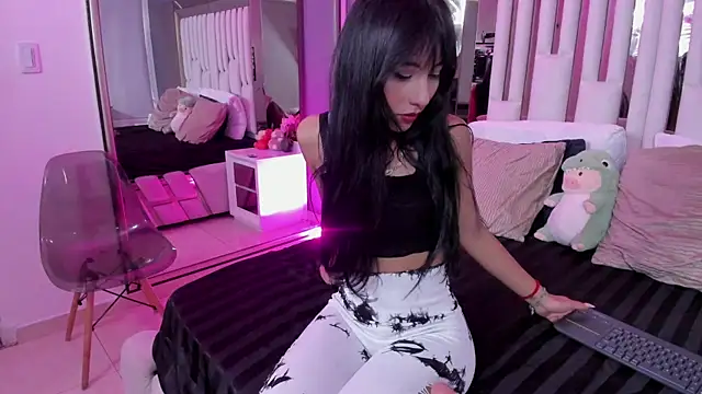 Snapshot of Kitty_Eliffe chatting on March 2025 07:38:02 PM Kitty Eliffe online show from March 2025 07:38:02 PM