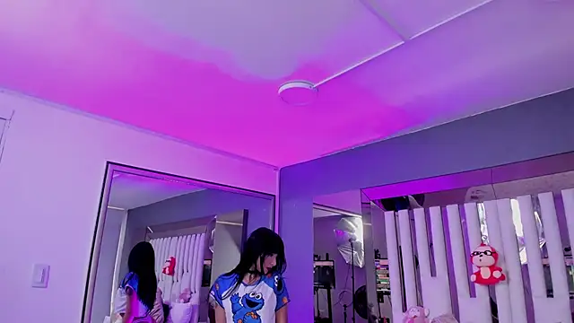 Snapshot of Kitty_Eliffe chatting on March 2025 07:24:02 PM Kitty Eliffe online show from March 2025 07:24:02 PM