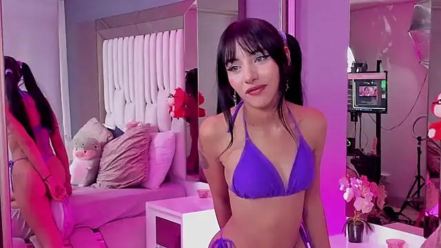 Snapshot of Kitty_Eliffe chatting on March 2025 10:37:02 PM Kitty Eliffe online show from March 2025 10:37:02 PM