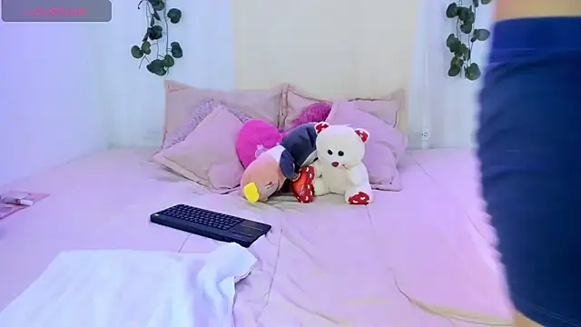 catalina and roger online show from October 2025 03:44:02 PM