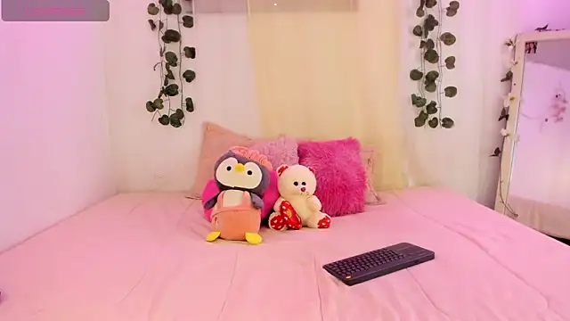 catalina and roger online show from October 2025 11:44:01 AM